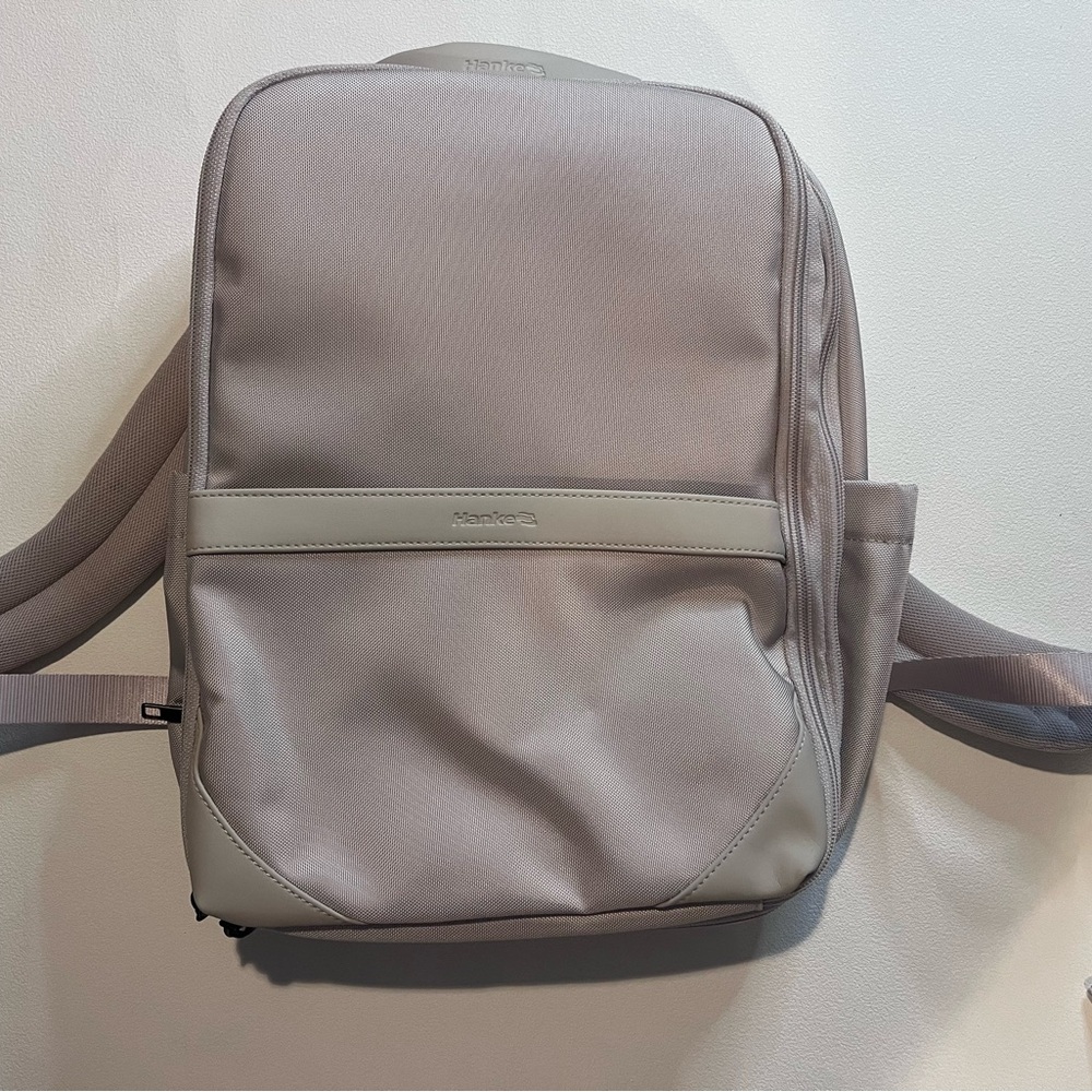 NEW Hanke Expandable Travel Laptop Backpack 16” – Greyish White - Picture 2 of 10